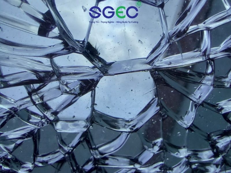 Kính Cường Lực Tự Vỡ