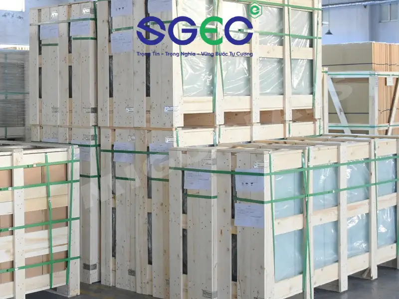 Vận Chuyển Kính Xây Dựng An Toàn